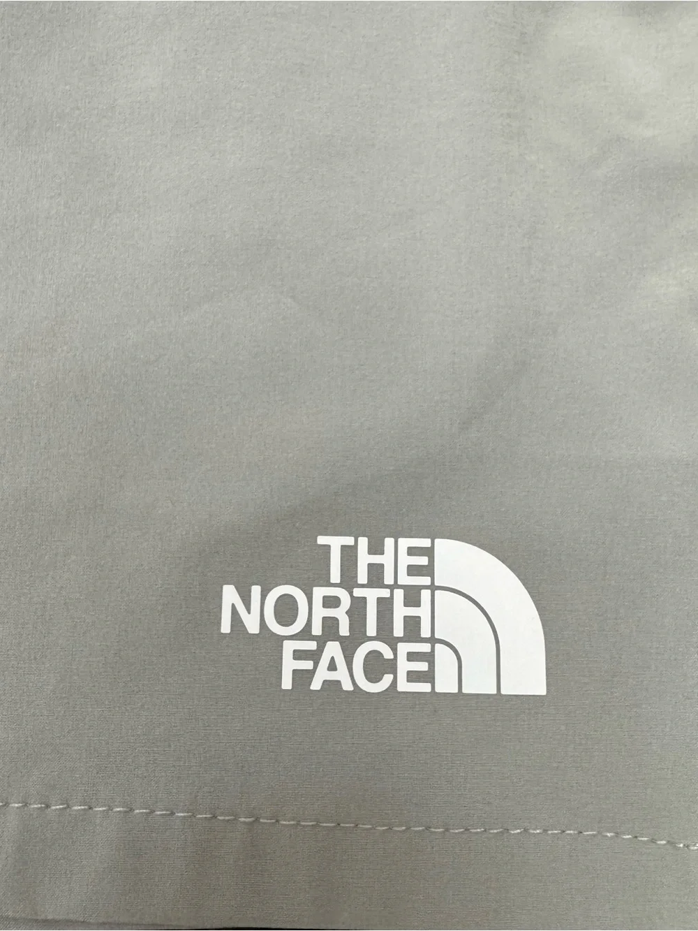 North Face Shorts Mens Size 2XL Outdoor Workout Lightweight Activewear Gray